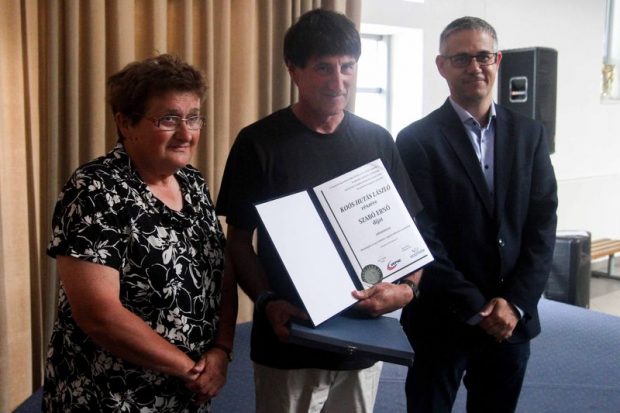 A képen Szabóné Harlai Katalin, Koós Hutás László és Józsa Tamás