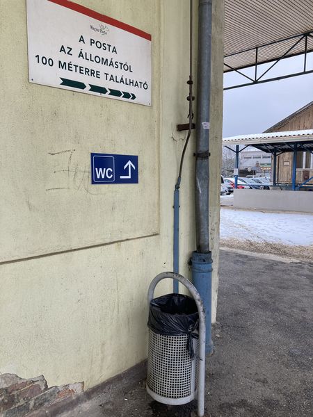 vasútállomás, NO COMMENT – 2022, Veszprém, vasútállomás