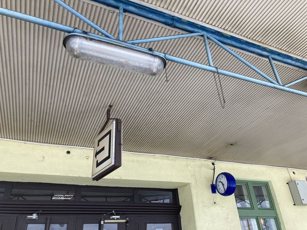 vasútállomás, NO COMMENT – 2022, Veszprém, vasútállomás