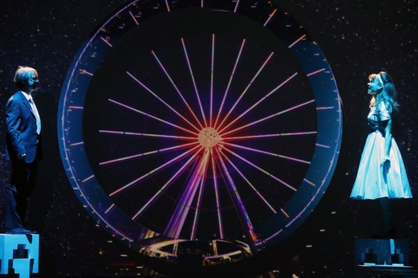 mindenség elmélete, KRITIKA – A mindenség elmélete