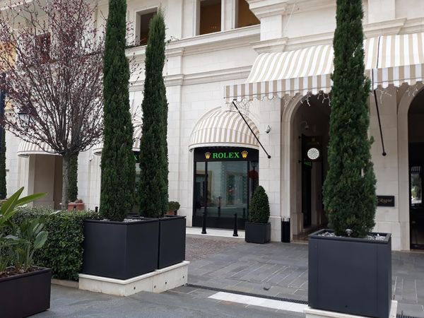 orosz milliárdosok, Szankciók: Partra vetett orosz milliárdosok