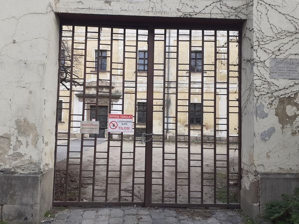 vár, Helyzetjelentés a vár megújításáról