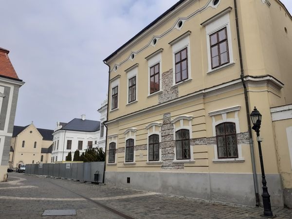 vár, Helyzetjelentés a vár megújításáról