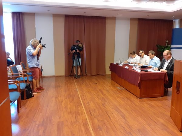 együttműködés, Együttműködés hátrányos helyzetűek érdekében