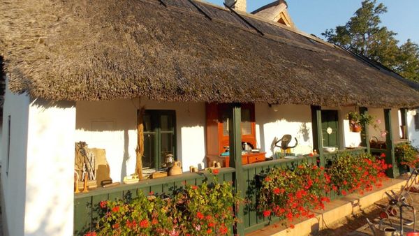 vályogház, VÁLYOGHÁZ – A múlt és a jövő háza?