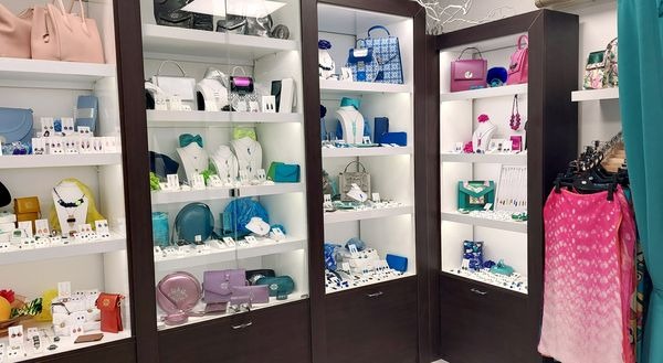 Üvegcse, KÁPRÁZAT – Üvegcse, a harmónia szigete