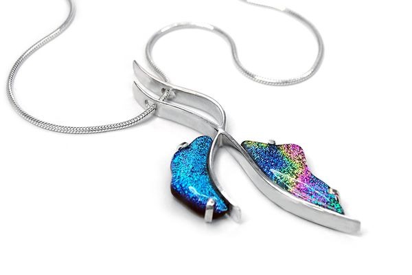 Üvegcse, KÁPRÁZAT – Üvegcse, a harmónia szigete