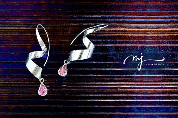 Üvegcse, KÁPRÁZAT – Üvegcse, a harmónia szigete