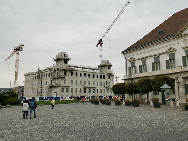 Budavári Palotanegyed, BUDAVÁRI PALOTANEGYED: Újjászületőben az úri Magyarország