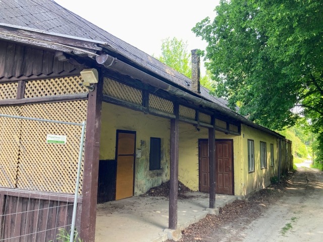 Kiskuti csárda, EGY EMLÉKTÁBLA TITKA – Megújul a Kiskuti csárda