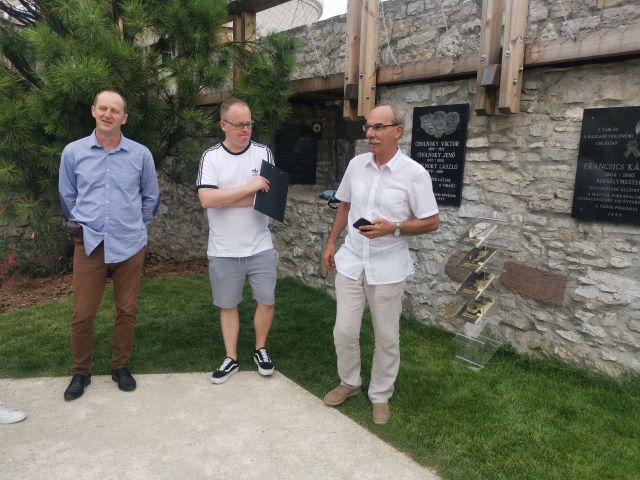 Cholnoky fivérek, A CHOLNOKY FIVÉREK – Tudósok és félőrült zsenik