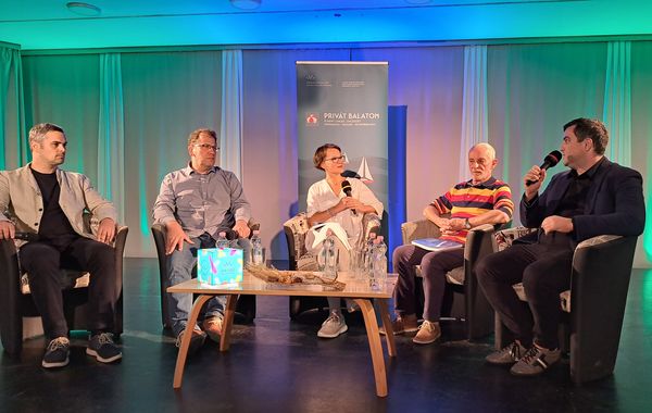 balatoni építészet, BALATONI ÉPÍTÉSZET – Amikor még nem rabolták le a Balatont