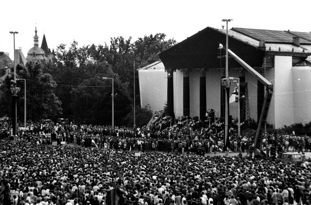 gyásznap, GYÁSZNAP – Újratemetésben verhetetlenek vagyunk