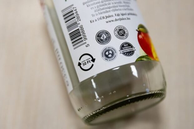 üvegvisszaváltó, ÜVEGVISSZAVÁLTÓ – Az automaták csendje