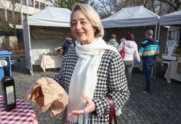 Óváros Piac, ÓVÁROS PIAC – Napsütésben, agórahangulatban a régi helyen