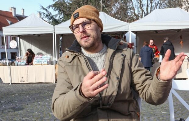 Óváros Piac, ÓVÁROS PIAC – Napsütésben, agórahangulatban a régi helyen