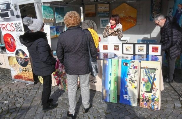 Óváros Piac, ÓVÁROS PIAC – Napsütésben, agórahangulatban a régi helyen