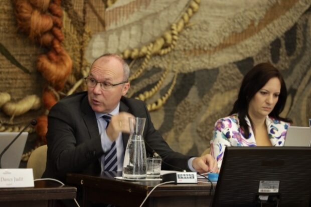 nyilvánosság, NYILVÁNOSSÁG – Veszprém, a fideszes város