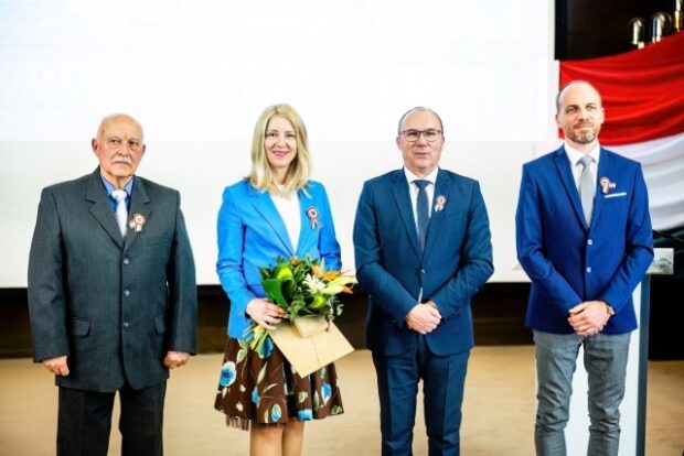 Szabad Sajtó, ÜNNEP – Pro Urbe érdemérmek és Szabad Sajtó díj