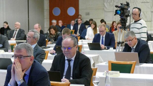 vidéki független, VIDÉKI MAGYARORSZÁG – Milyen a nyilvánosság helyzete a vidéki önkormányzatoknál?