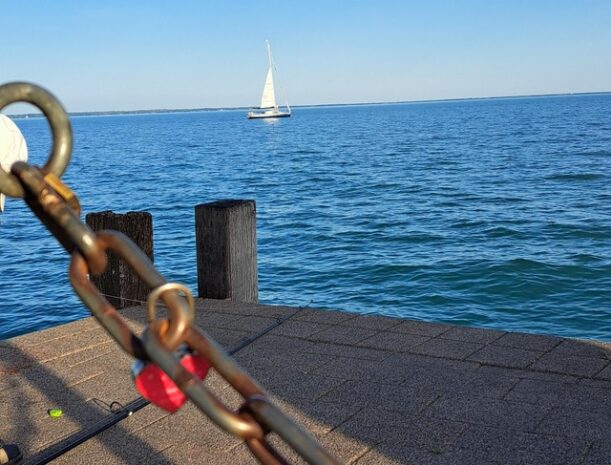 szerelemlakatok, SZERELEMLAKATOK – Megerősíteni vagy kiszabadítani?